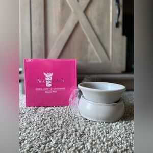 Brand New Cool Grey Stoneware Simmer Pot